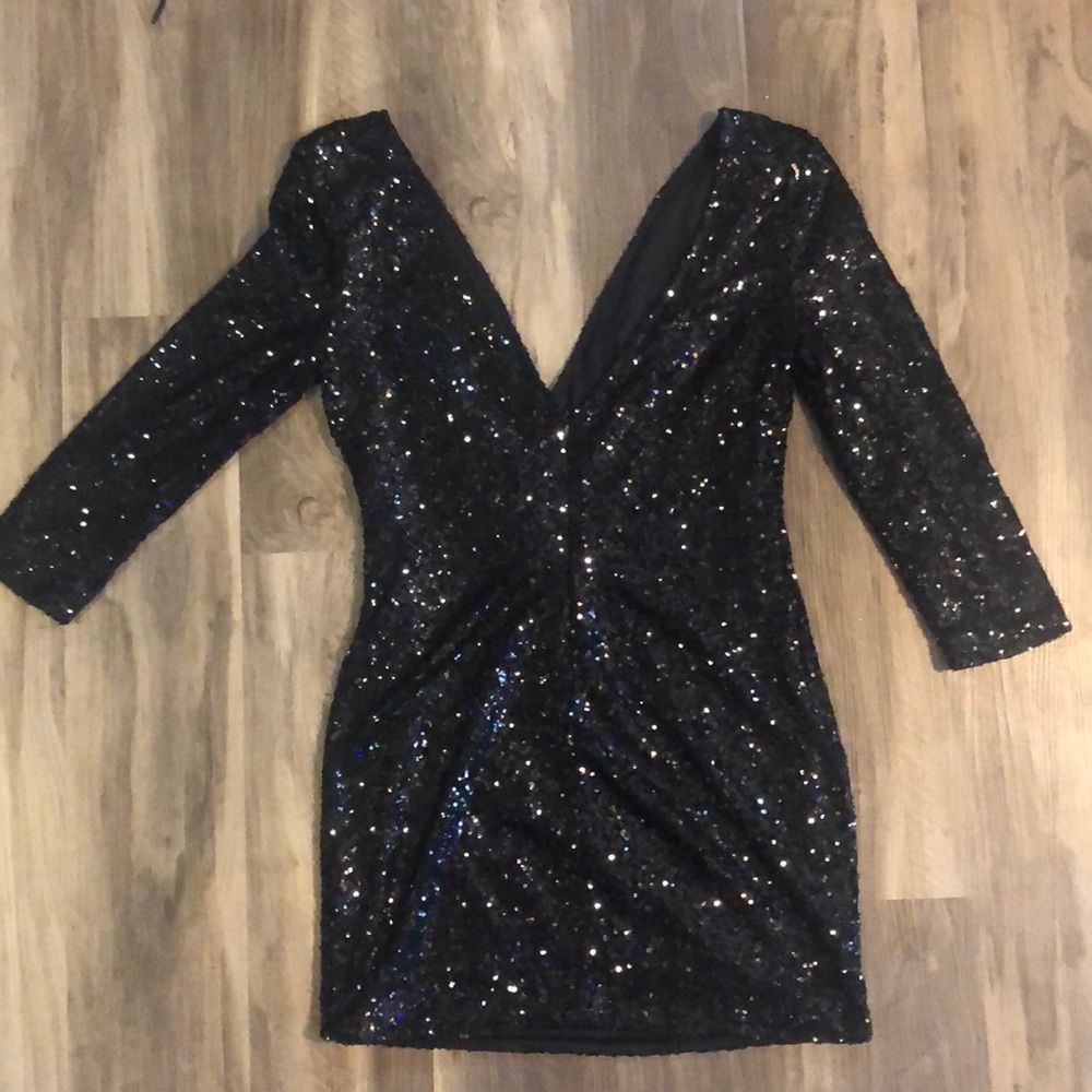 *SOLD ON FB MKT* Cals 3/4 Sleeve Sequin Mini Dress - Picture 6 of 8